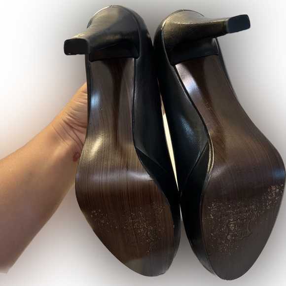 Stuart Weitzman Stilts Black Leather Heels Womens Sz 8 Closed Rounded Toe‎ - Picture 8 of 10